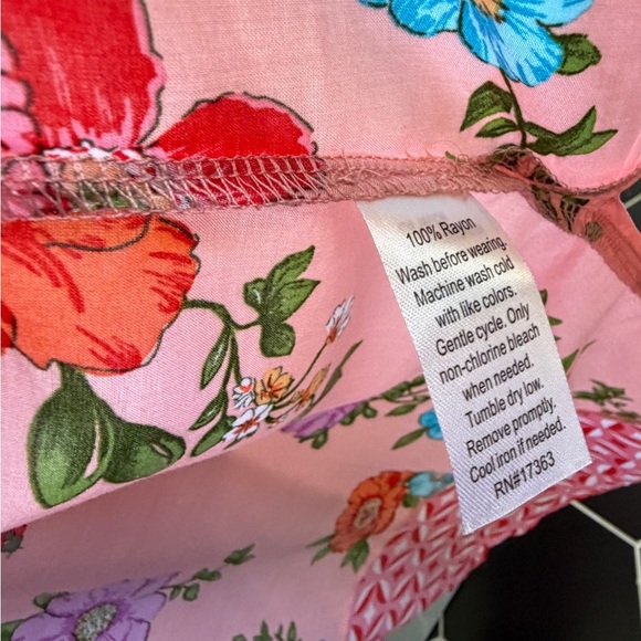 New with Tags size XS Floral Pink Women's Robe by Beauty Sleep Social. Rayon. - Picture 10 of 14